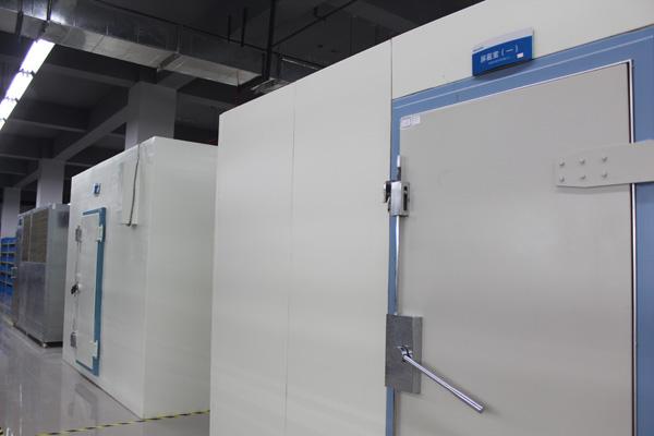 屏蔽機(jī)房該如何維護(hù)抗靜電地板？